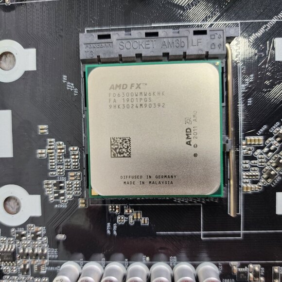 ASRock 970 PRO3 Motherboard w/AMD FX CPU Cooler Fan & IO Sheild - Picture 8 of 11